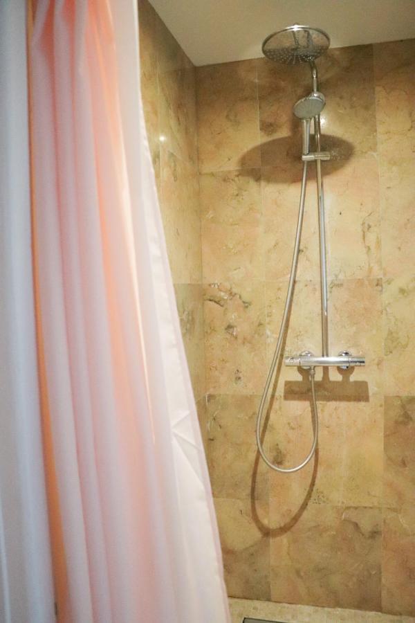 Bed and Breakfast Le Logis D'Arniere Saint Cyr-sous-Dourdan Екстер'єр фото